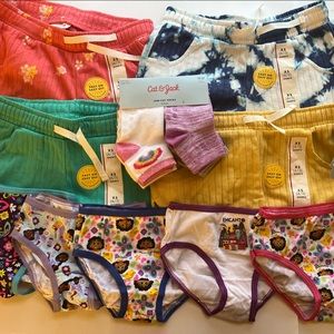 Girls 4T/5T Essential Bundle